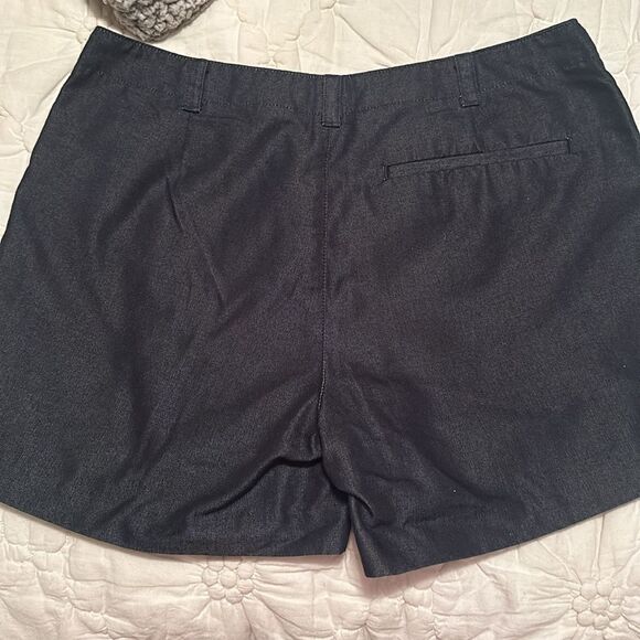 Banana Republic  High waisted, navy shorts - Picture 3 of 3